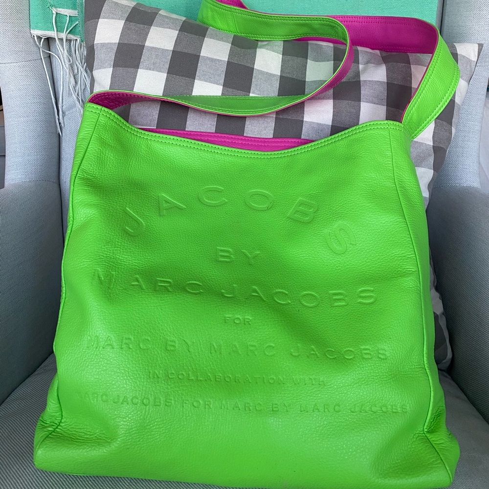 LIKE NEW Jacobs by Marc Jacobs Handbag Reversible